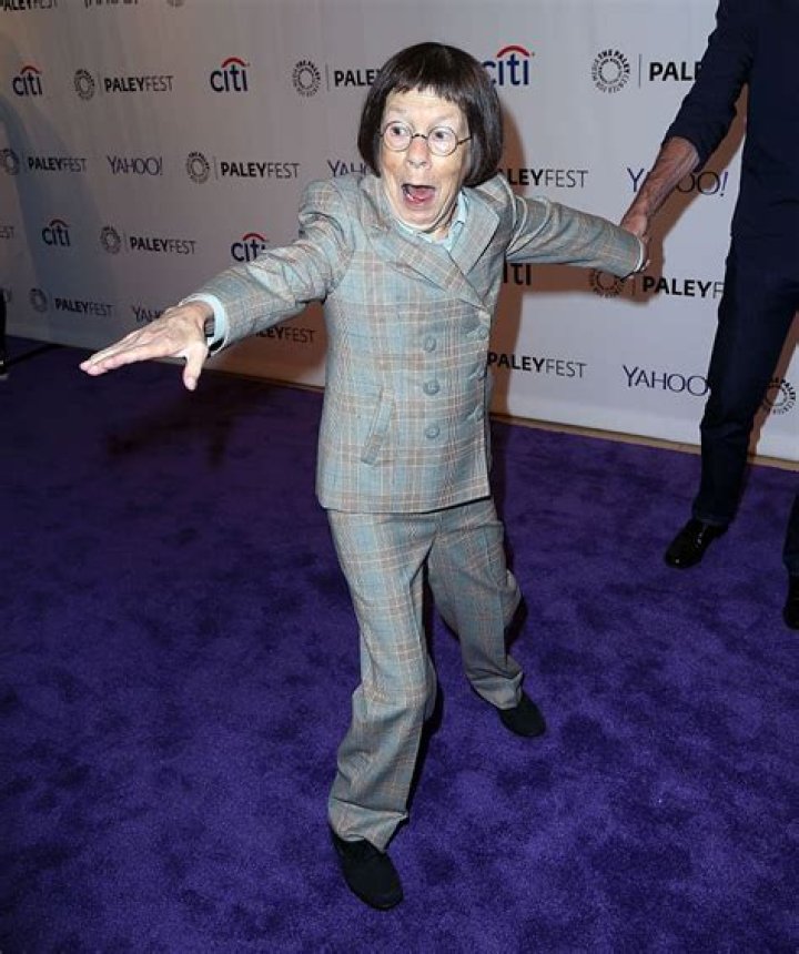 20 faits sur Linda Hunt qui joue l'insaisissable Hetty du NCIS