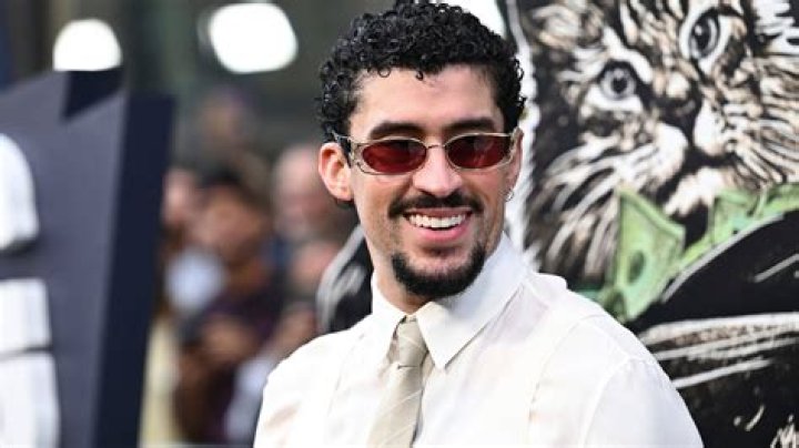 Bad Bunny trae el calor con la interpretación de dos canciones de 'Un