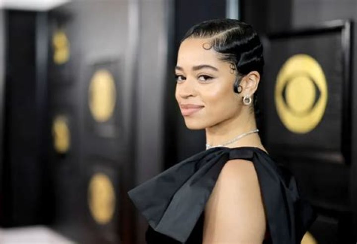 Ella Mai Age, Net Worth, Boyfriend, Family, Height and Biography