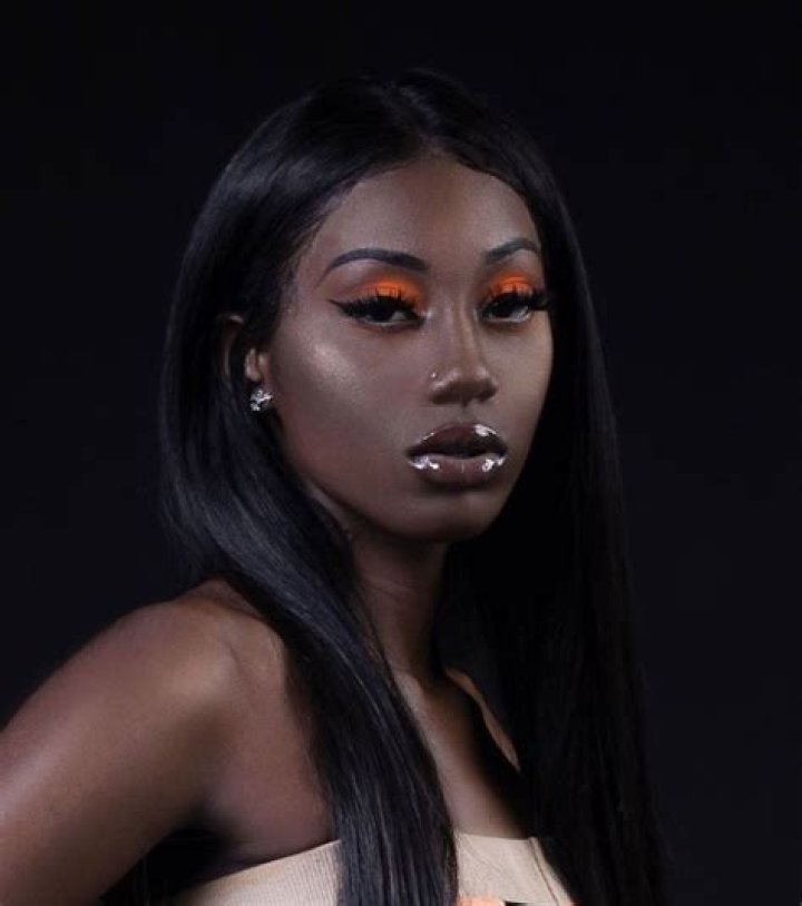 Female Rappers Dark makeup looks, Makeup looks, Hot hair styles