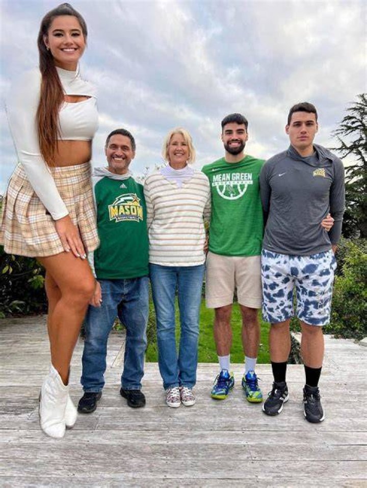 How Tall Is Marie Temara? Here's A Comprehensive Overview