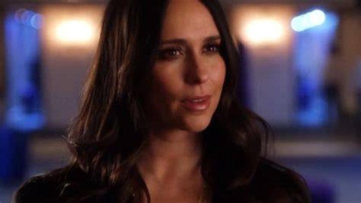 Is Jennifer Love Hewitt Pregnant In 911? Find Out Here