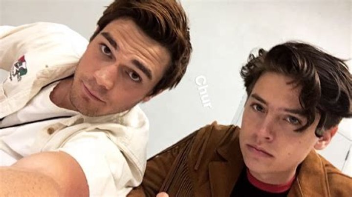 KJ Apa Brasil on Twitter "O KJApa no filme 'One Fast Move' vai servir