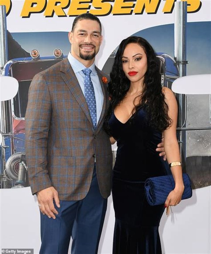 Roman Reigns&rsquo; wife expecting twins... for the second time! Cageside Seats