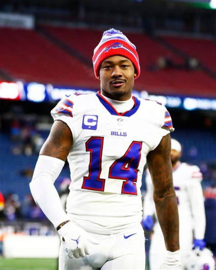 Uncover The Age Of NFL Star Stefon Diggs: Detailed Insights