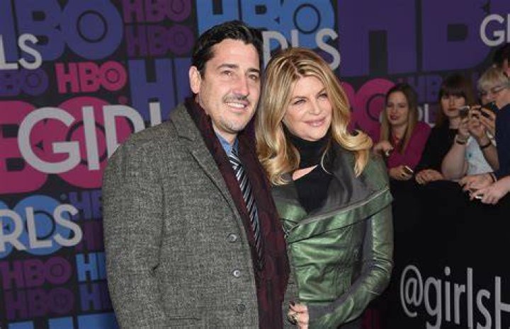 Unveiling The Enigmatic Relationships Of Jonathan Knight