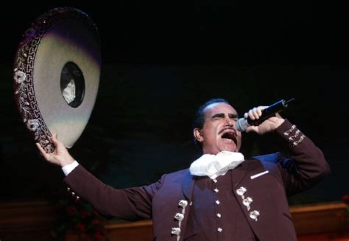 Vicente Fern&aacute;ndez, revered Mexican singer, dies at 81 Orlando's Best